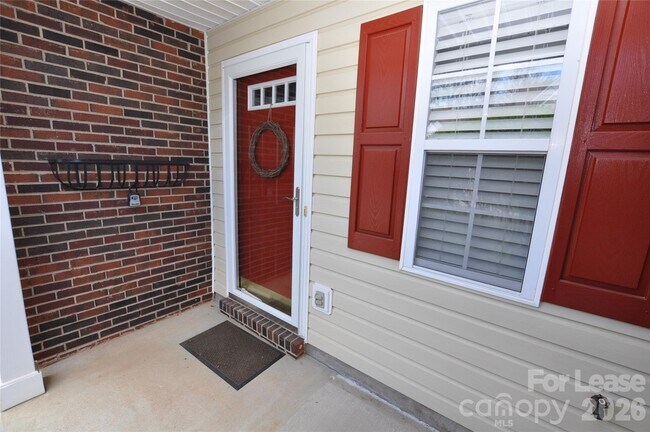 Building Photo - 8421 Southgate Commons Dr