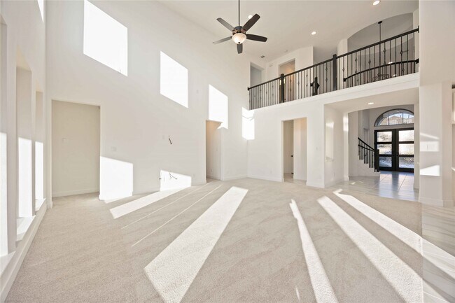 Building Photo - 2215 Falling Fig Ln