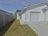 Building Photo - 1334 W Haskell St