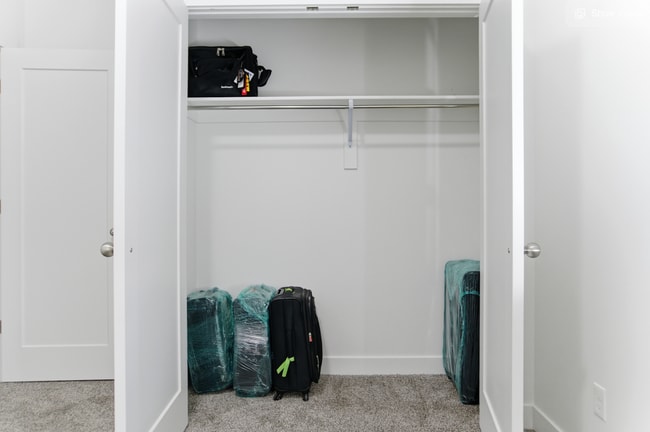 Building Photo - 193 N 300 E