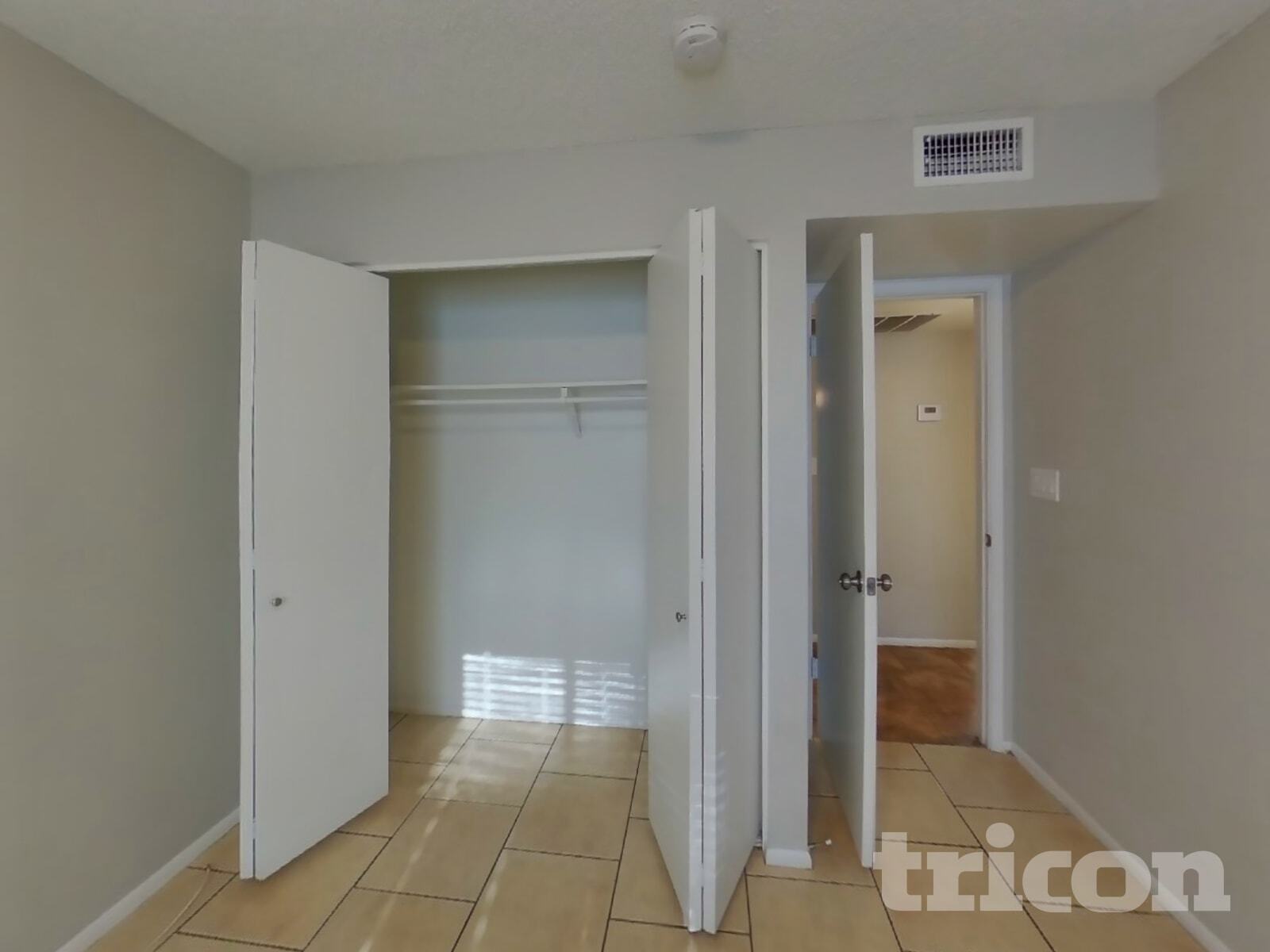 Building Photo - 3729 W North Ln