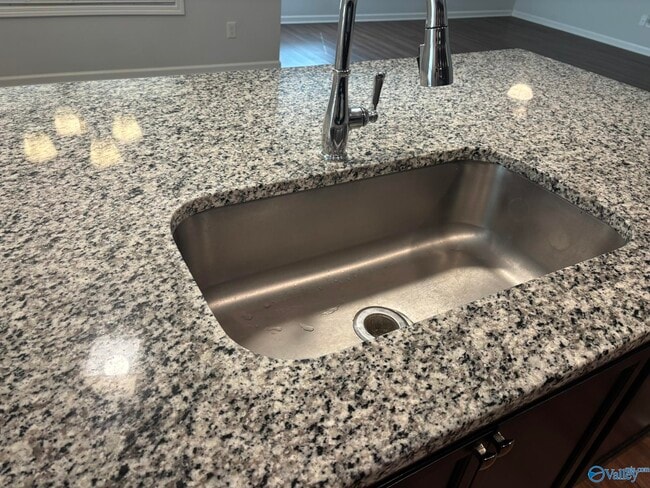 Building Photo - 227 Shubert Dr