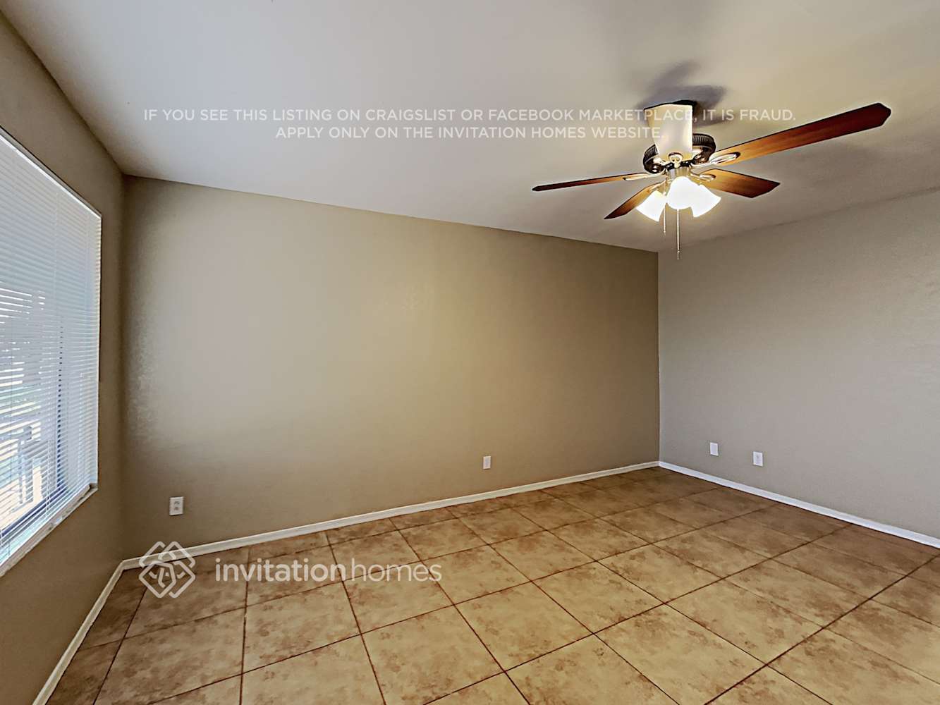 Building Photo - 700 E Quail Ave