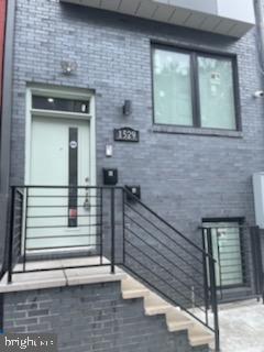 Building Photo - 1529 W Stiles St