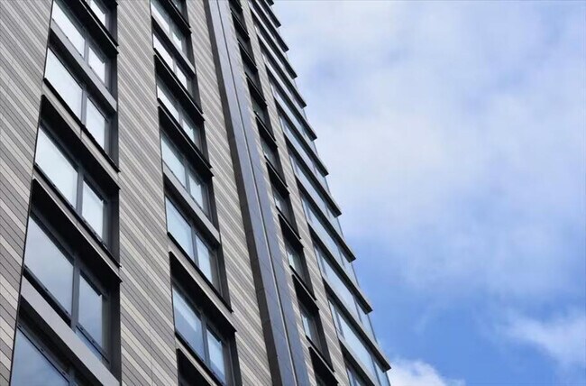 Building Photo - 228 E 135th St