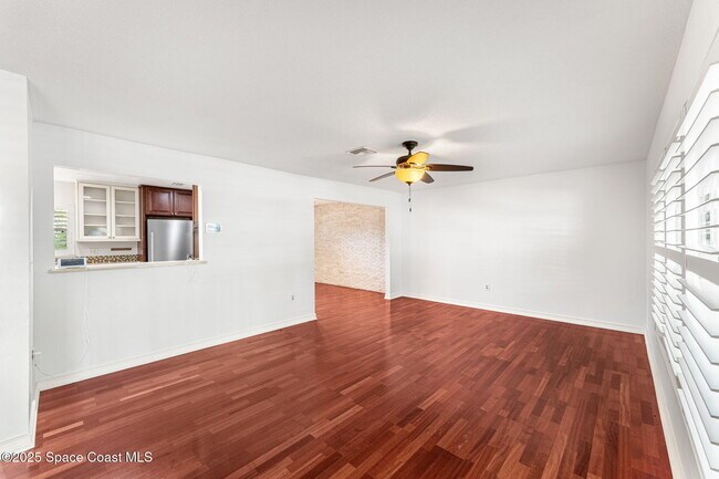 Building Photo - 2645 Driftwood Dr