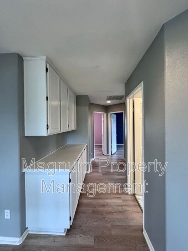 Building Photo - 32358 Gardenvail Dr