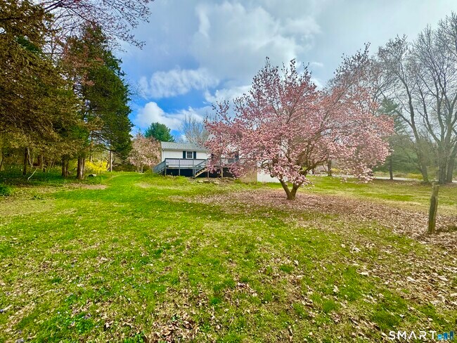 Building Photo - 14 Bower Rd