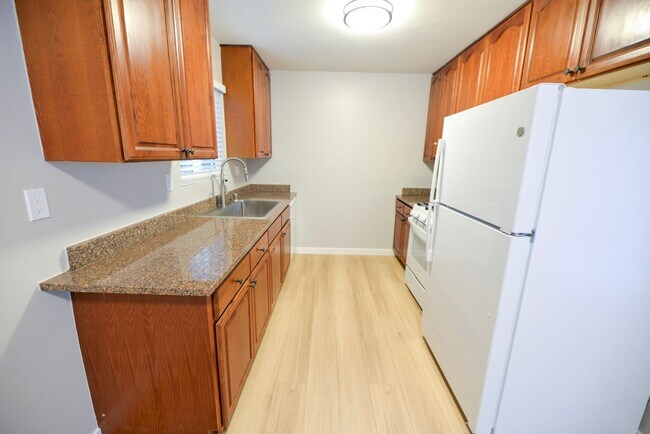 Building Photo - 34031 Street of the Amber Lantern