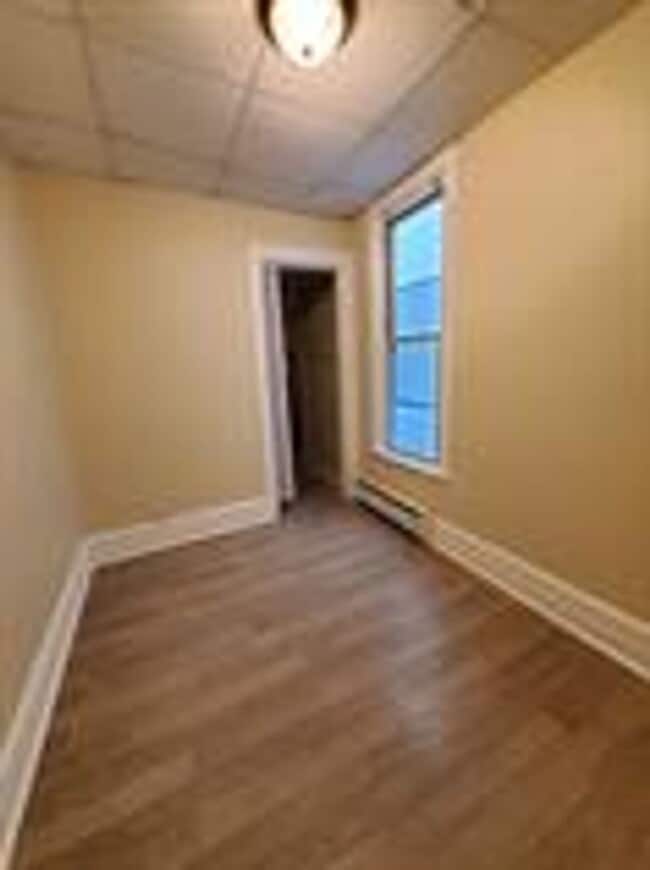 Building Photo - 157 6th Ave