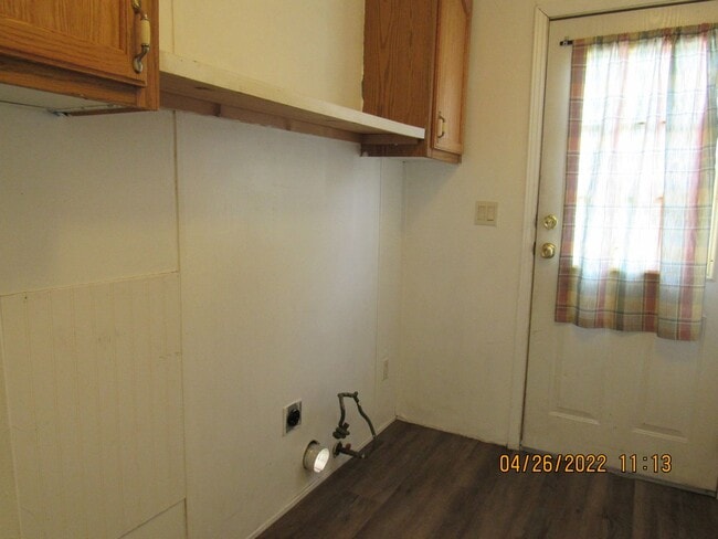 Building Photo - MANUFACTURED SINGLE FAMILY HOME IN NEW CASTLE!!