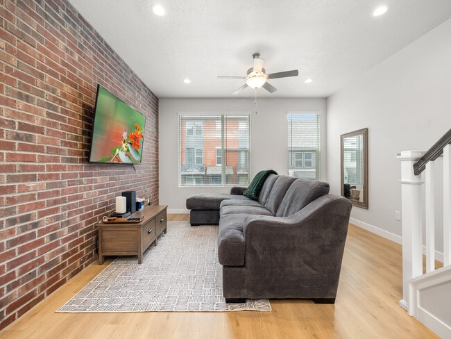 Building Photo - 2140 N 725 W