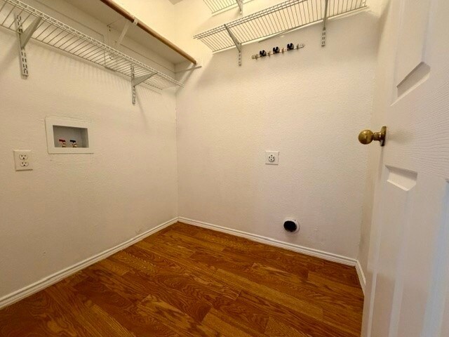 Building Photo - 1611 Windcastle Dr