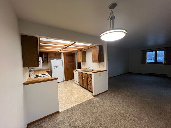 Building Photo - 632-638 S 44th Avenue