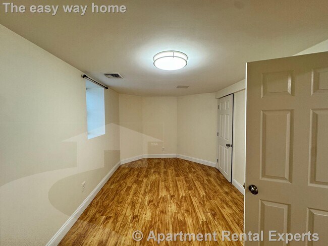 Building Photo - 65 Conwell Ave