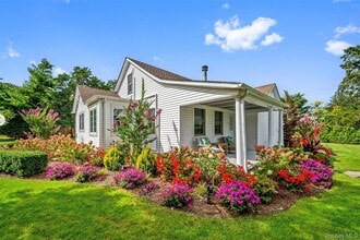 Building Photo - 31 Liberty St