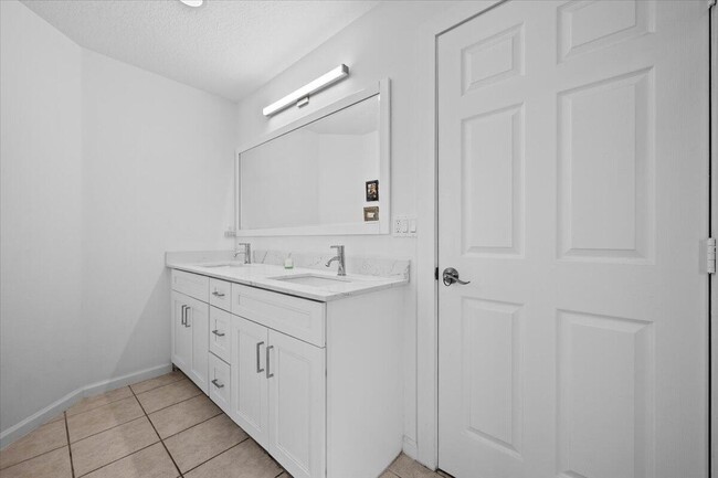Building Photo - 105 Pennock Landing Cir
