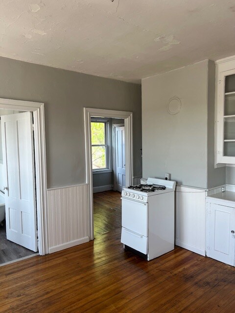 Building Photo - 241 Wickenden St