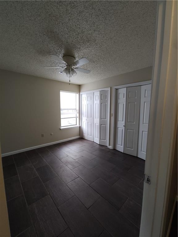 Building Photo - 404 Fairway Cir