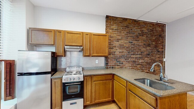 Building Photo - 476 Shawmut Ave