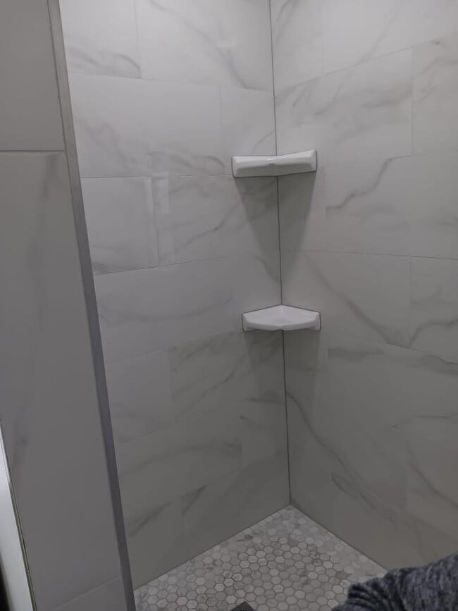 Building Photo - 1013 State St