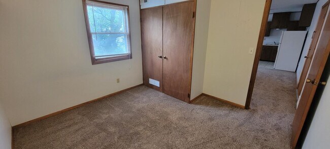 Building Photo - 1011 Lincoln St