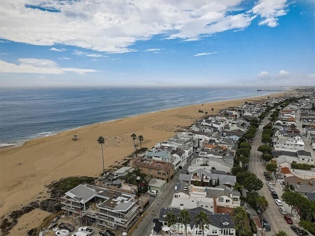 Building Photo - 2128 Miramar Dr
