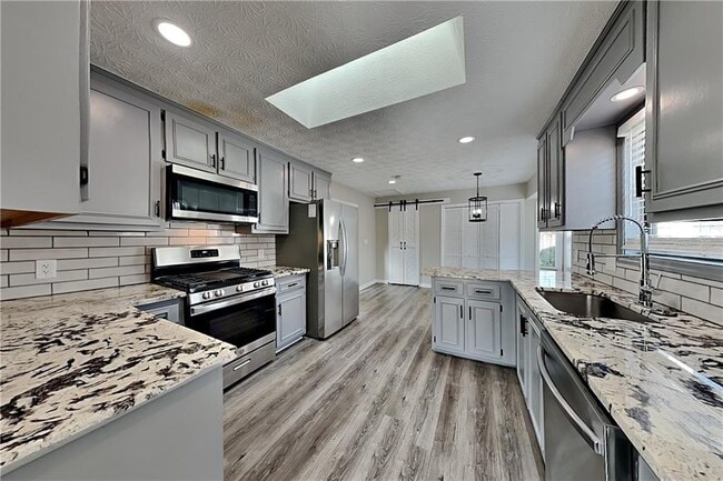 Building Photo - 1318 Shiloh Trail E Northwest