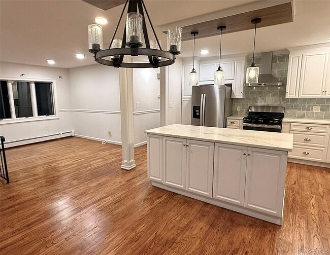 Building Photo - 1671 Claas Ave