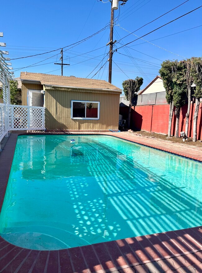 Outdoor Swimming Pool - 8246 Beeman Ave