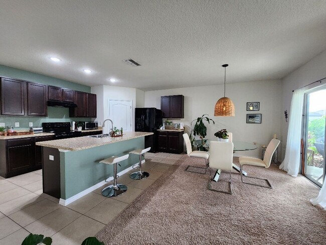 Building Photo - 6030 Grey Heron Dr