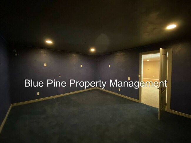 Building Photo - 3818 196 N