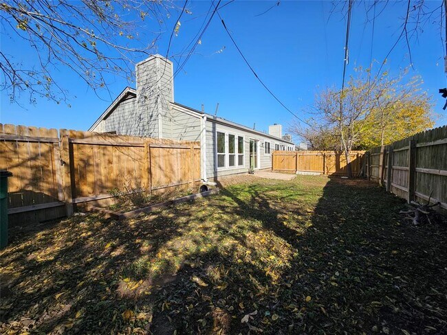 Building Photo - 1416 Hyridge Cir