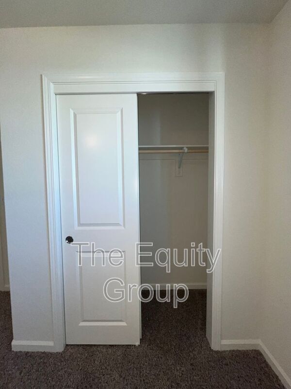 Building Photo - 7039 W Wren Ave