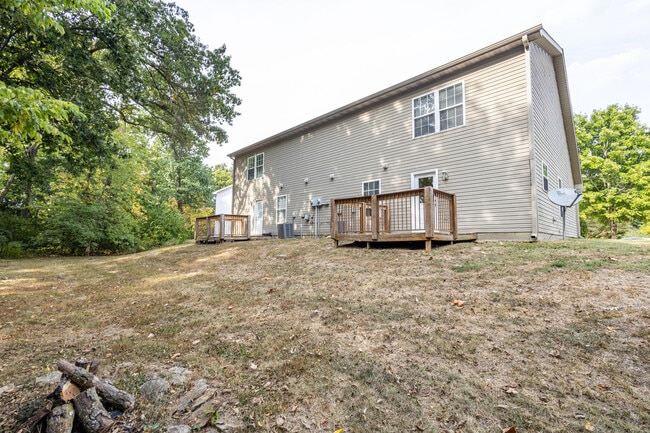 Building Photo - 307 Burnside Dr
