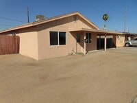 Building Photo - 2070 E La Mesa St