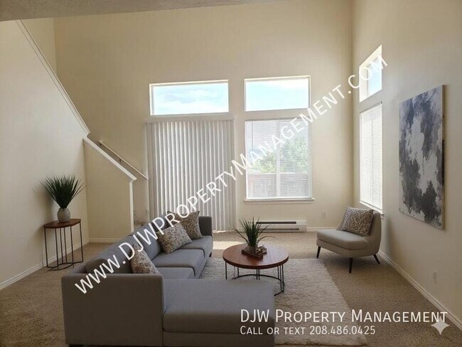 Building Photo - 2130 S Dorothy Ave