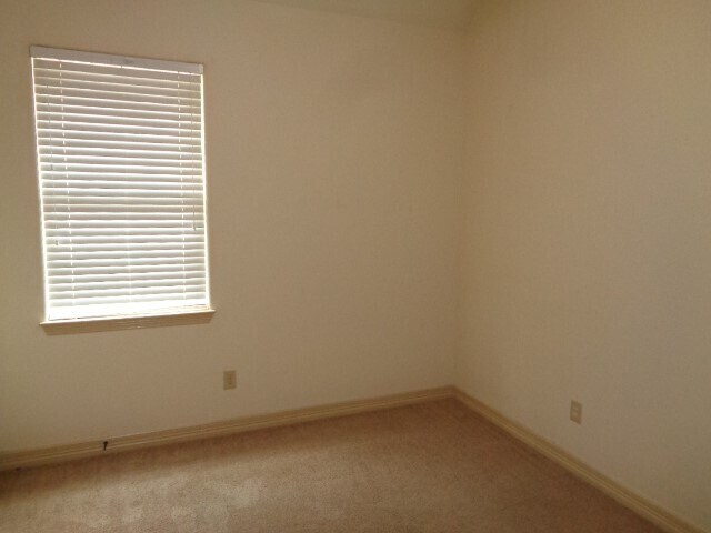Building Photo - 10332 Stone Gate Dr