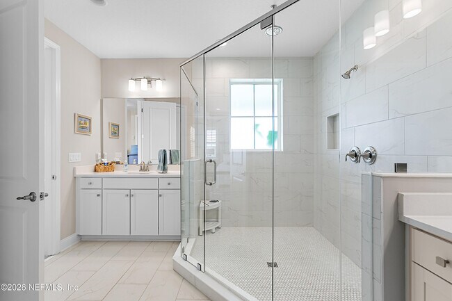Building Photo - 547 Marquesa Cir