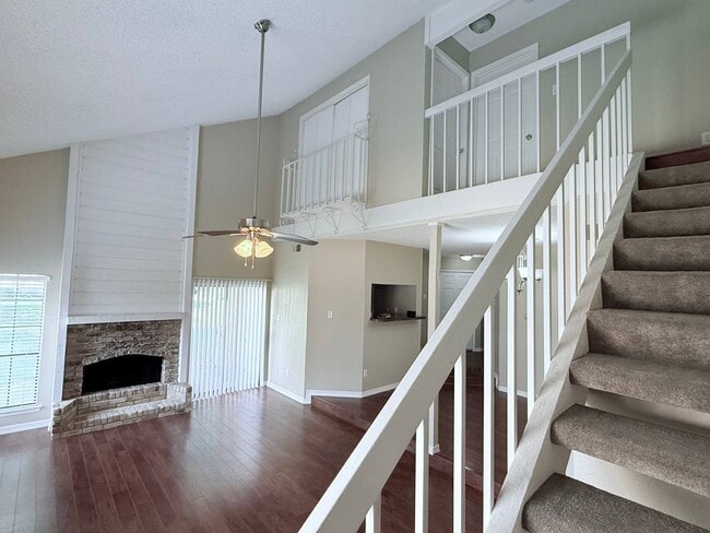 Building Photo - 777 Custer Rd