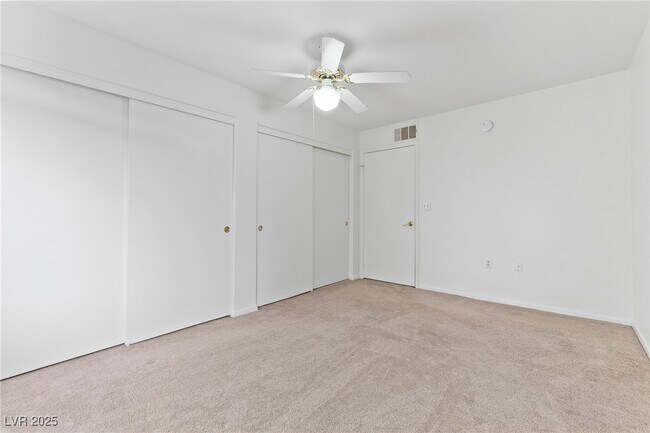Building Photo - 5710 E Tropicana Ave