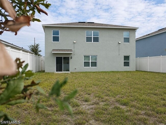 Building Photo - 2736 Dumont Ln