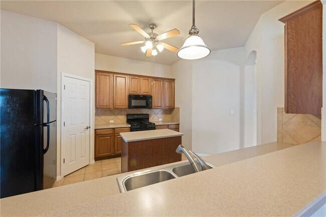 Building Photo - 4507 Western Lake Dr