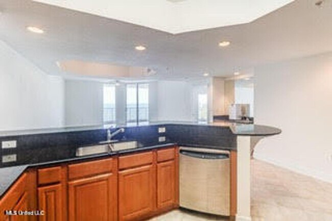 Building Photo - Beau View Condo - Coastal View for Miles