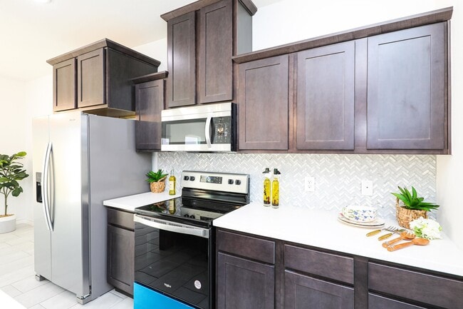 Building Photo - 9903 Bijan Dr