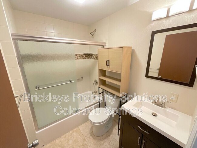 Building Photo - 7993 Scarborough Dr