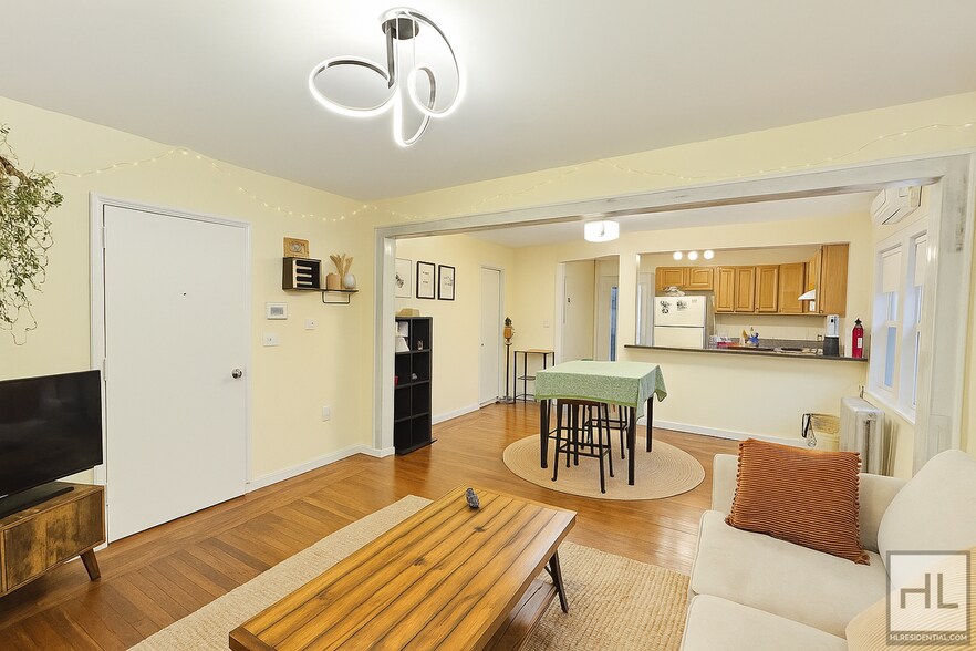 Building Photo - Beautiful 1-Bedroom Apartment with Private...