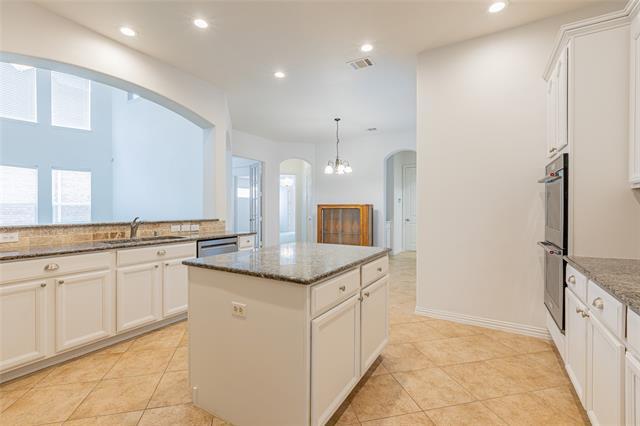 Building Photo - 5473 Braemar Dr