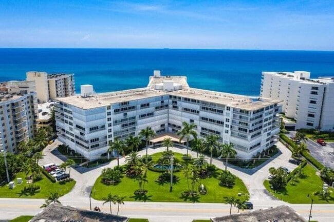 Building Photo - 3546 S Ocean Blvd