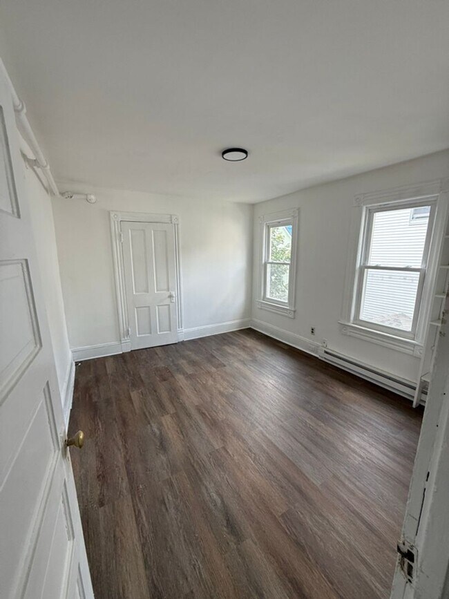 Building Photo - 1608 E Gibson St